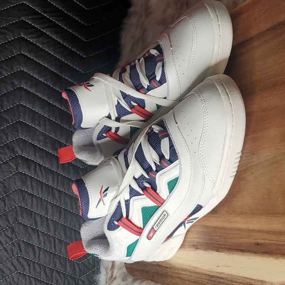 Mens Reebok shoes - Picture 3 of 7